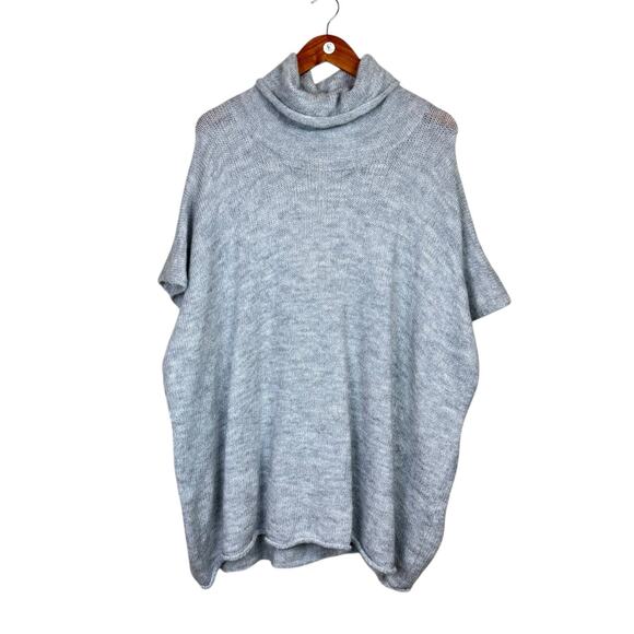 Universal Thread NWT Cowl Neck OSFM Gray Chunky Knit Pullover Poncho Sweater - Picture 4 of 12